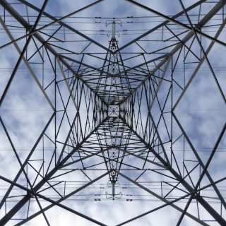 centre of pylon